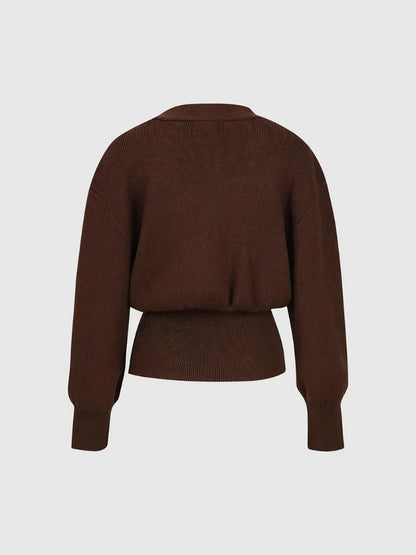 Effortlessly Elegant Sweater with a Timeless Design