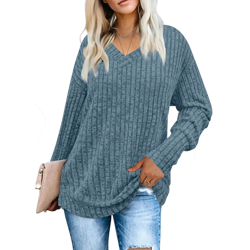 Effortlessly Elegant Sweater with a Timeless Design