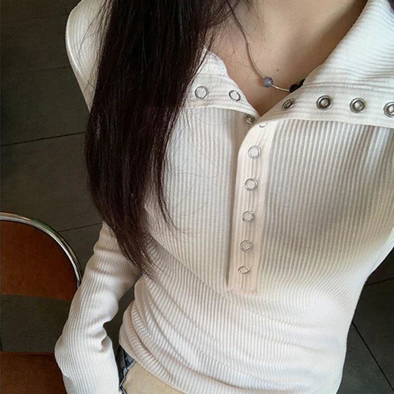 Effortlessly Elegant Sweater with a Timeless Design