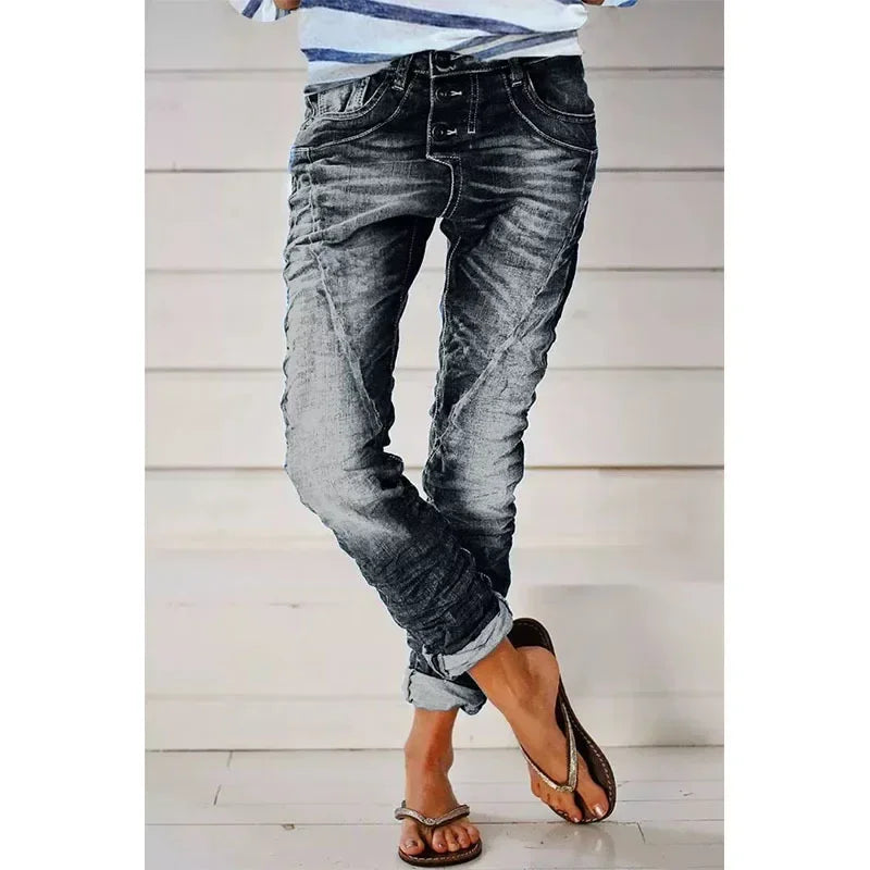 Beautifully Finished Trousers in a Timeless Design
