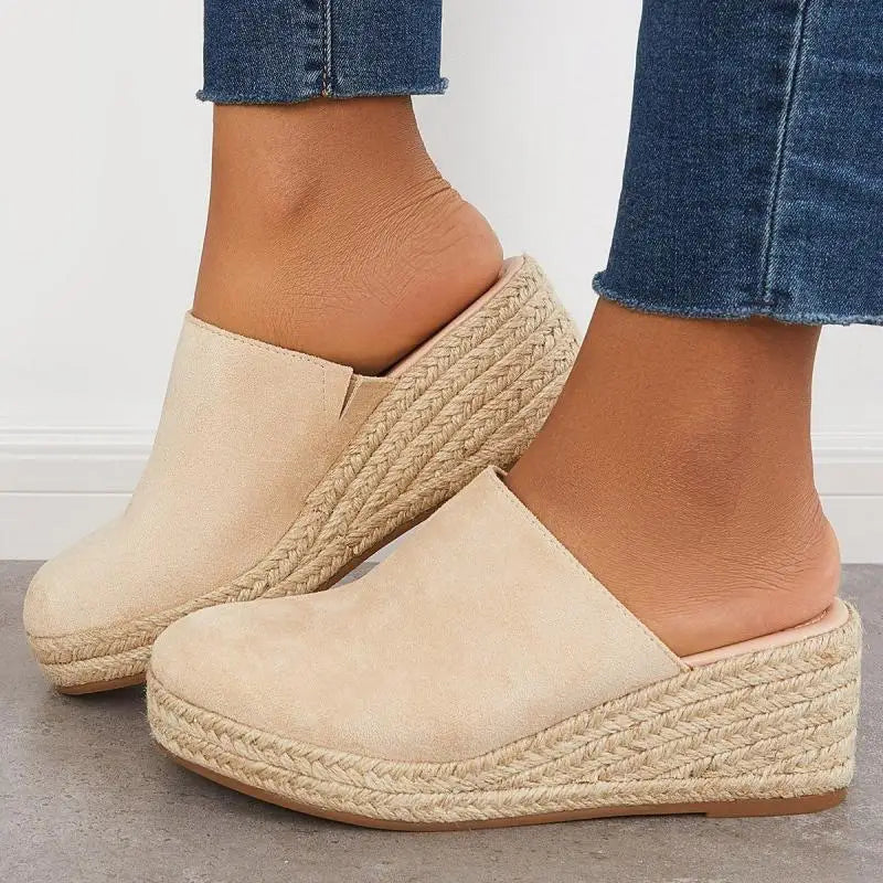Chic Orthopedic Sandals with Unique Design