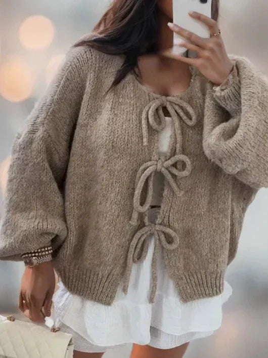 Effortlessly Elegant Cardigan with a Timeless Design