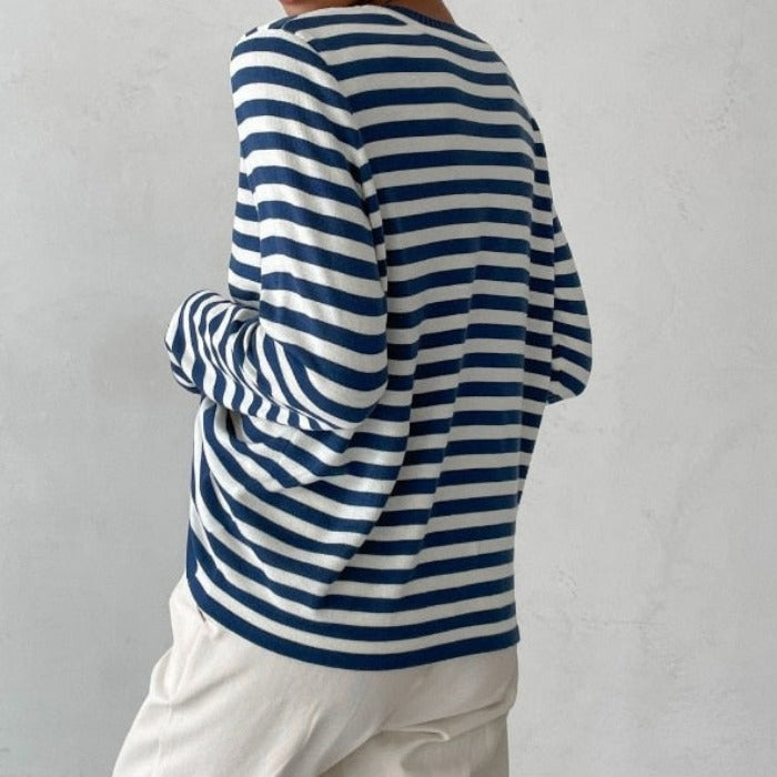 Beautifully Finished Top in a Timeless Design