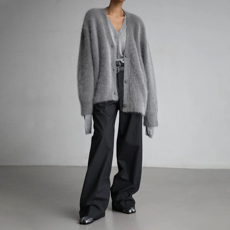 Elegantly Styled Cardigan for Everyday Wear