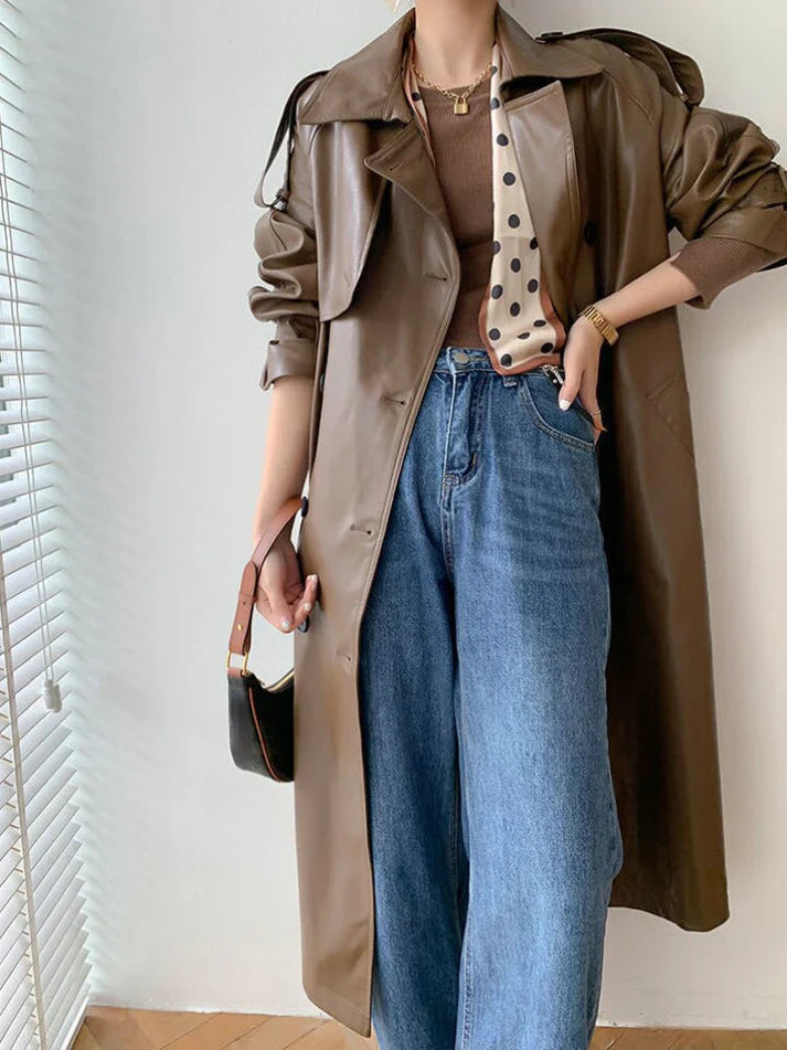 Well Tailored Jacket with a Graceful Silhouette
