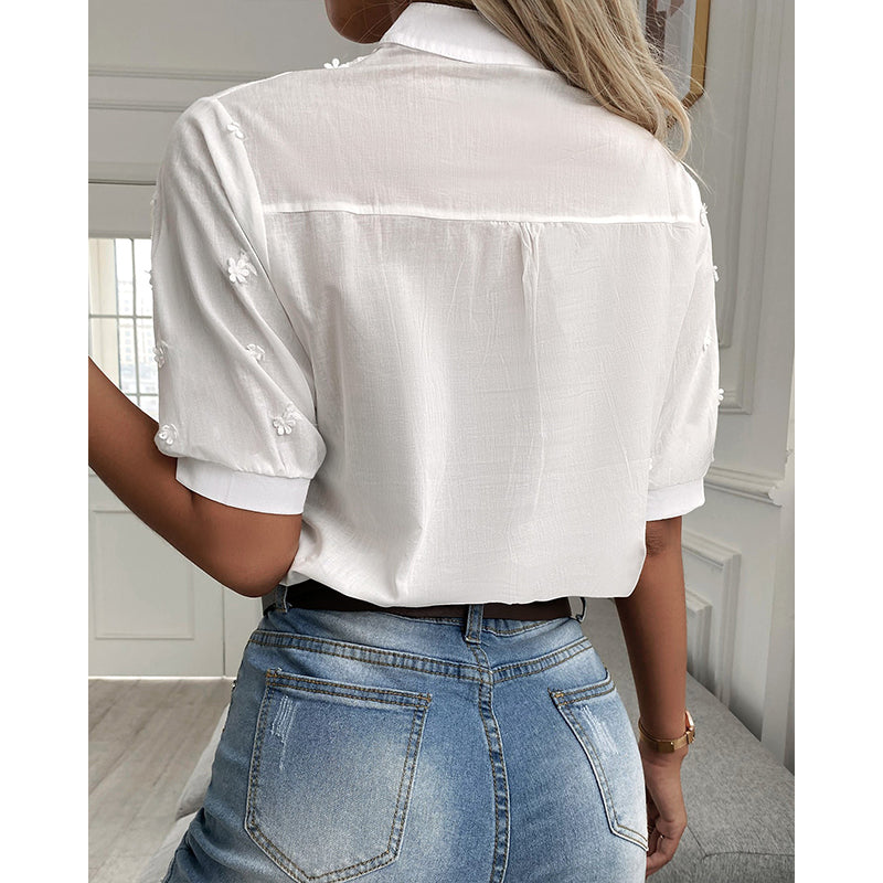 Well Tailored Blouse with a Graceful Silhouette