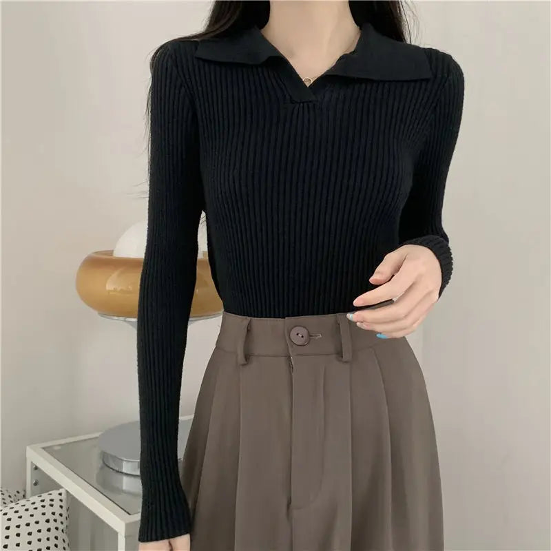Effortlessly Elegant Sweater with a Timeless Design