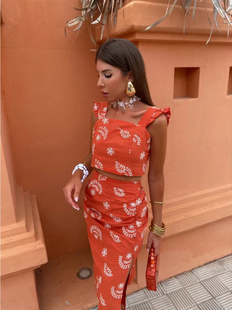 Beautifully Finished Top in a Timeless Design