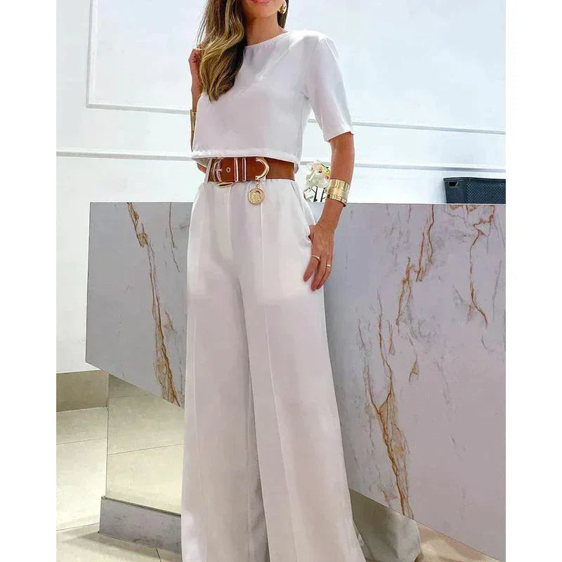 Effortlessly Elegant Garment with a Timeless Design