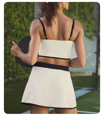 Well Tailored Top with a Graceful Silhouette