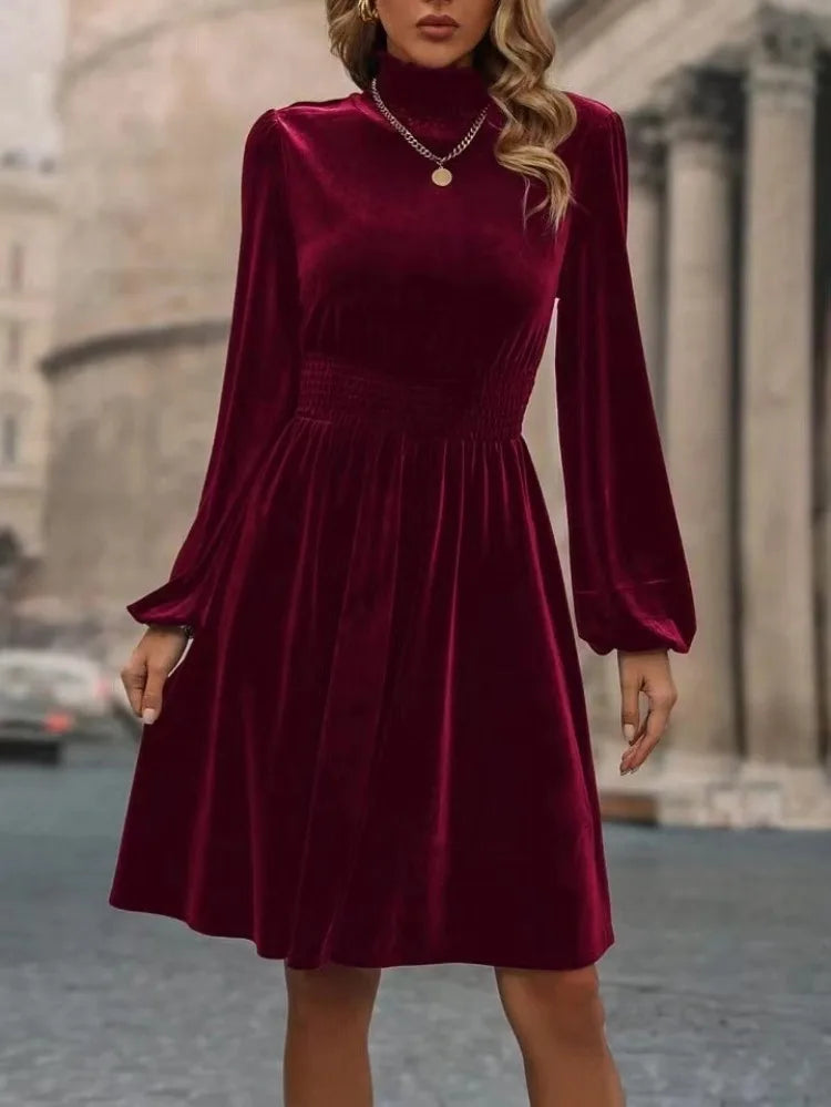 Sophisticated Dress with a Clean Classic Look