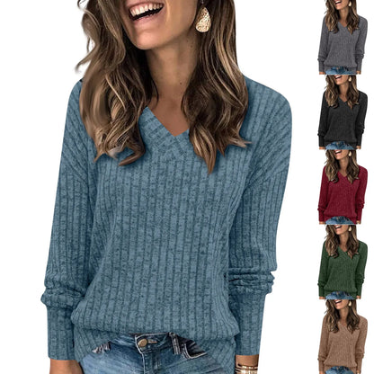 Effortlessly Elegant Sweater with a Timeless Design