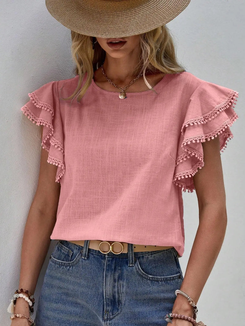 Effortlessly Elegant Blouse with a Timeless Design