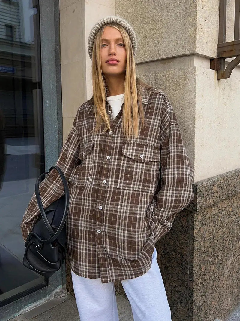 Sophisticated Blouse with a Clean Classic Look