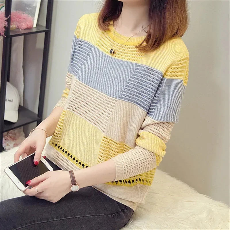 Well Tailored Sweater with a Graceful Silhouette