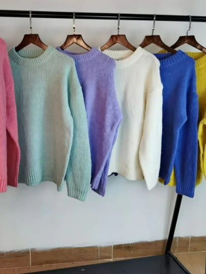 Effortlessly Elegant Sweater with a Timeless Design