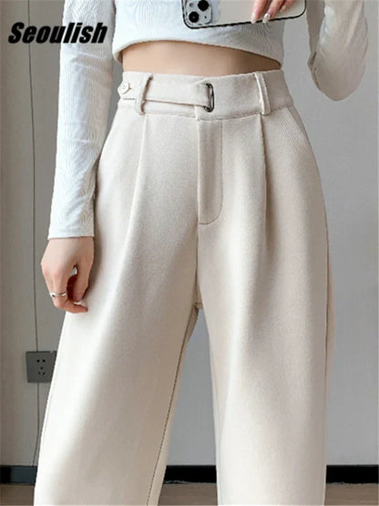 Classic Vintage Trousers with a Flattering Fit