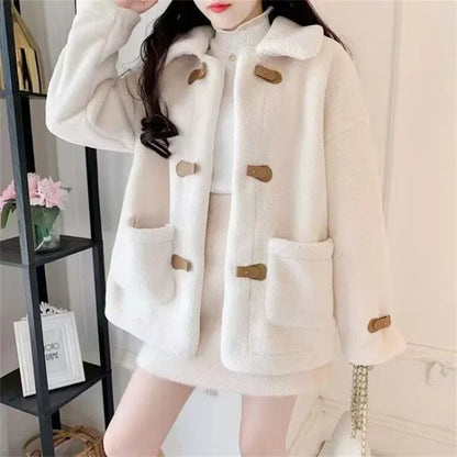 Beautifully Finished Coat in a Timeless Design