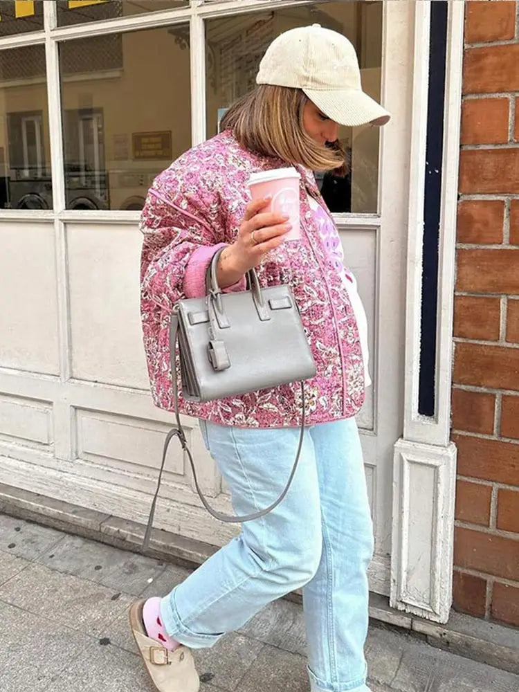 Effortlessly Elegant Jacket with a Timeless Design