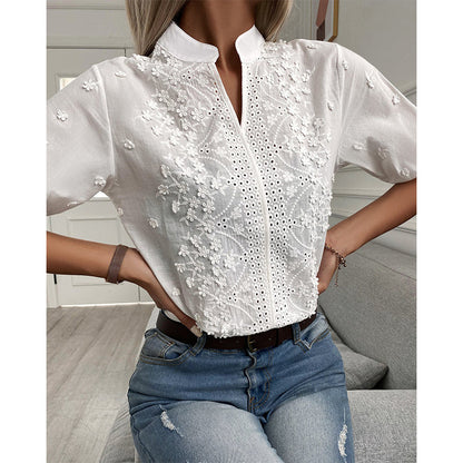 Well Tailored Blouse with a Graceful Silhouette