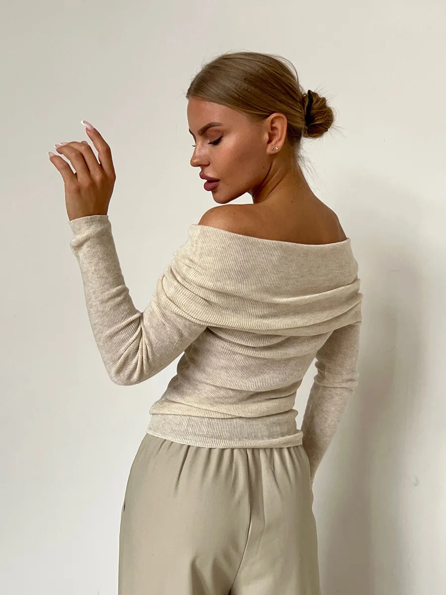 Classic Vintage Sweater with a Flattering Fit