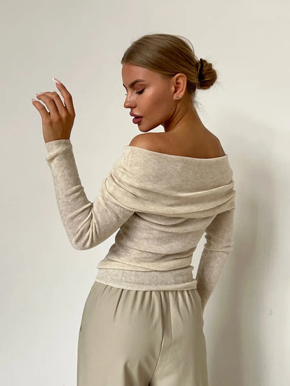 Classic Vintage Sweater with a Flattering Fit