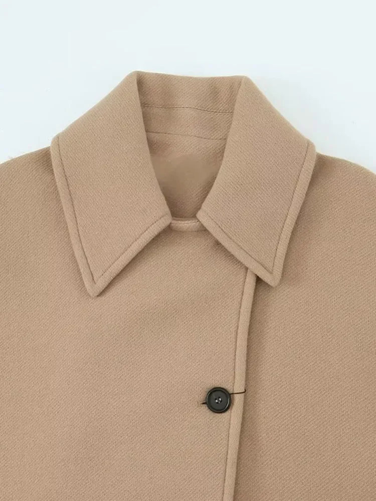 Polished Coat with an Effortless Classic Look