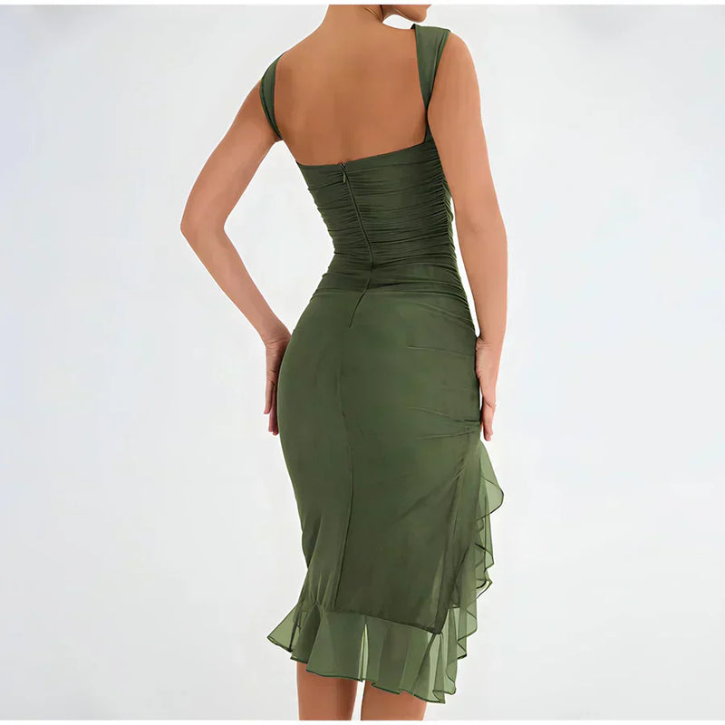 Beautifully Crafted Dress in a Classic Style