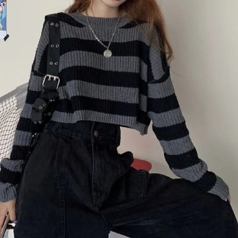 Classic Vintage Sweater with a Flattering Fit