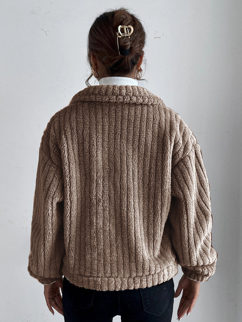 Elegantly Styled Jacket for Everyday Wear