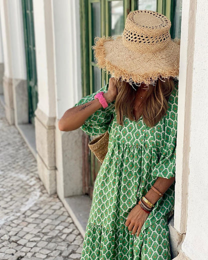 Classic Vintage Dress with a Flattering Fit