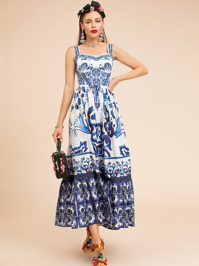 Beautifully Crafted Dress in a Classic Style