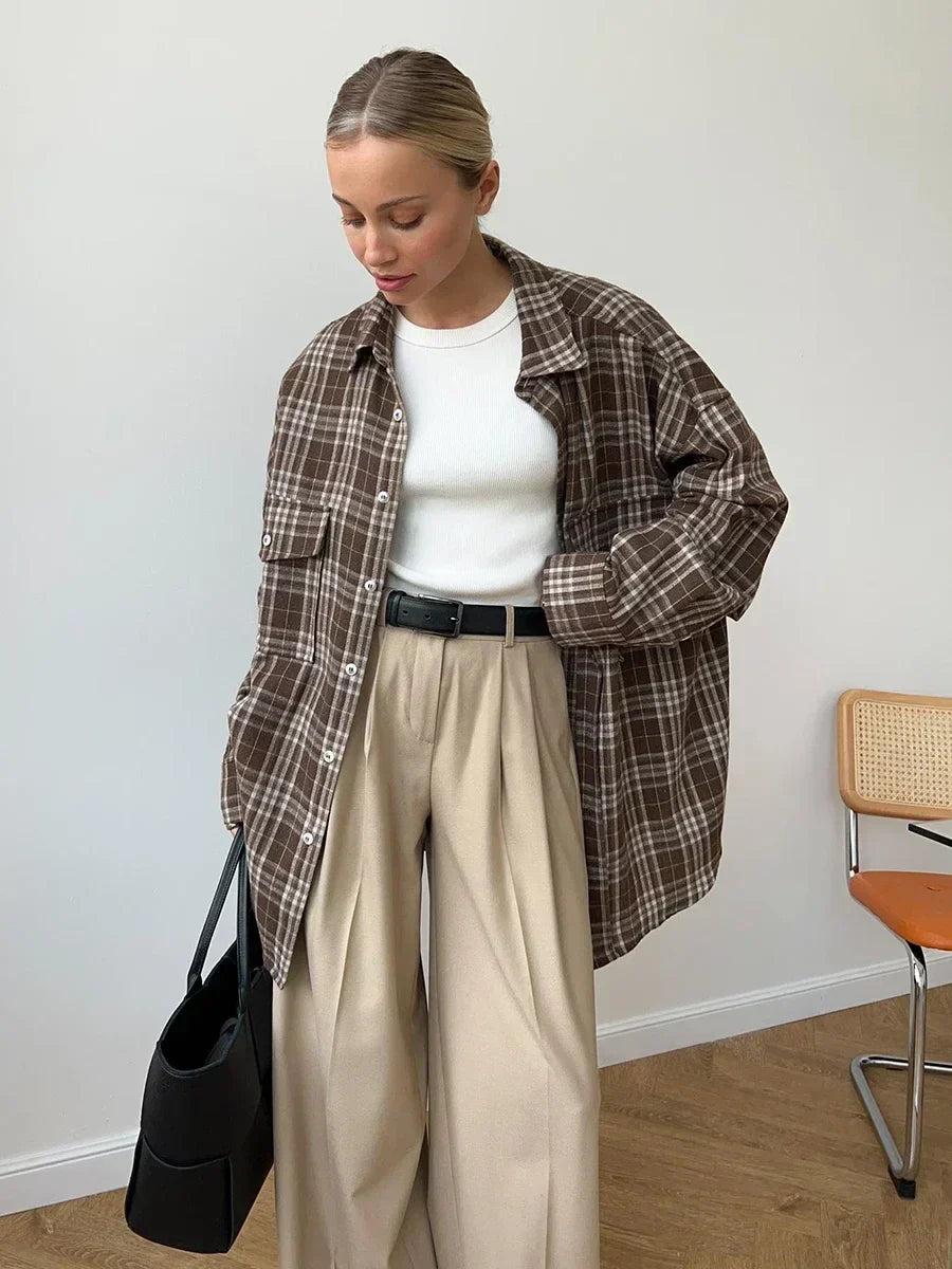 Sophisticated Blouse with a Clean Classic Look