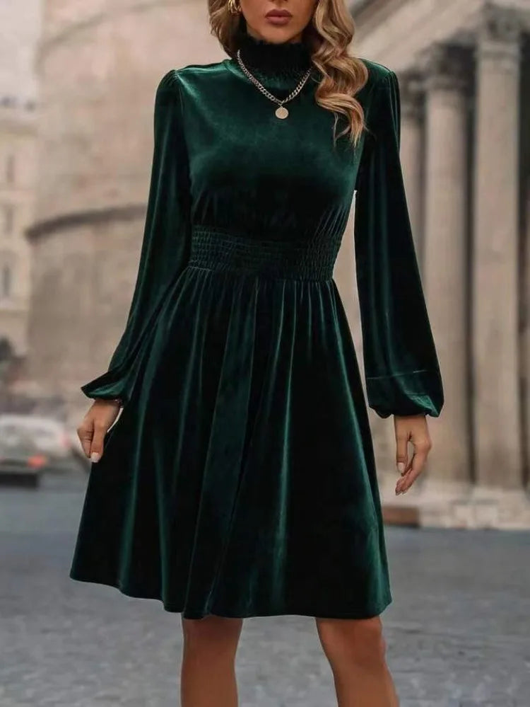 Sophisticated Dress with a Clean Classic Look