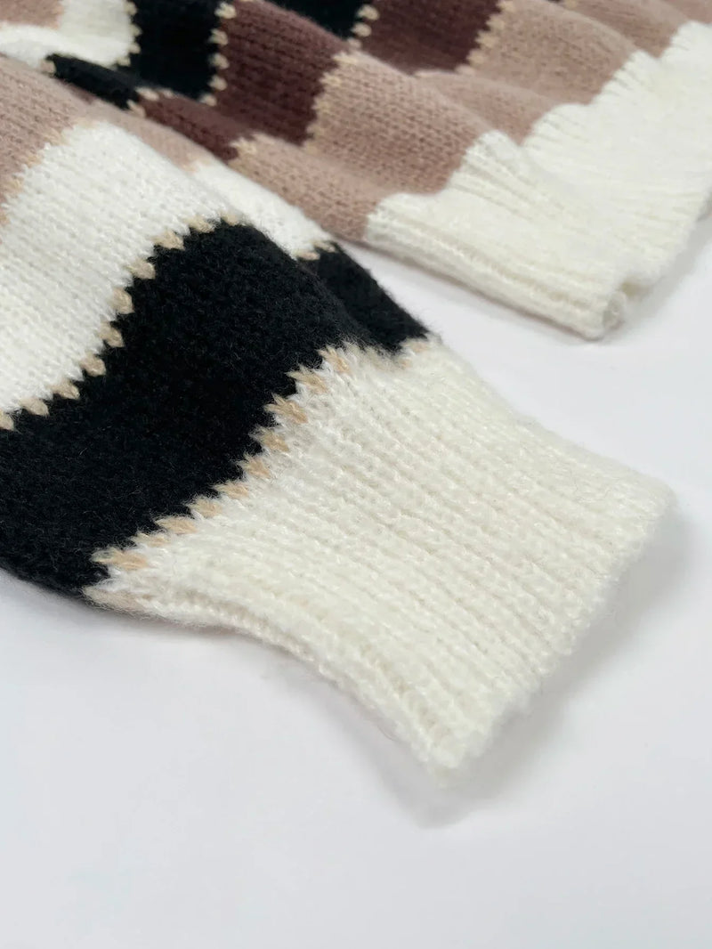 Classic Vintage Sweater with a Flattering Fit