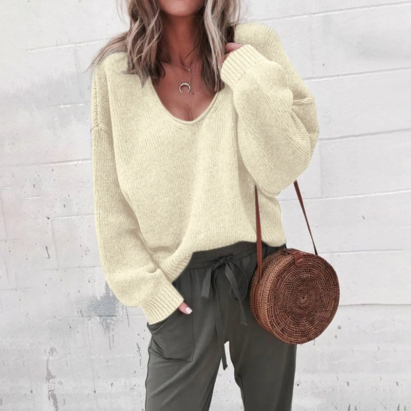 Classic Vintage Sweater with a Flattering Fit