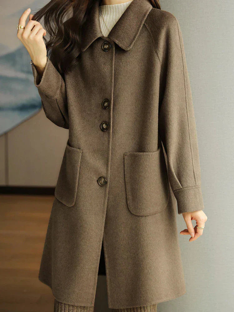 Beautifully Finished Coat in a Timeless Design