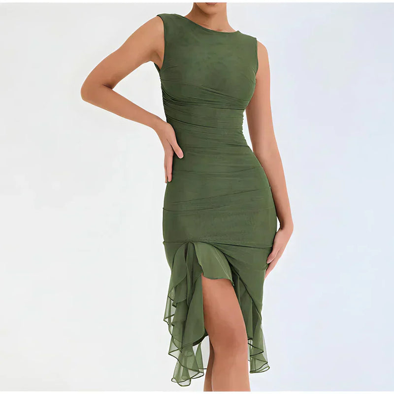Beautifully Crafted Dress in a Classic Style
