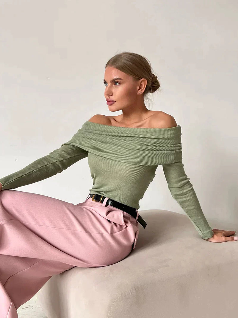 Classic Vintage Sweater with a Flattering Fit