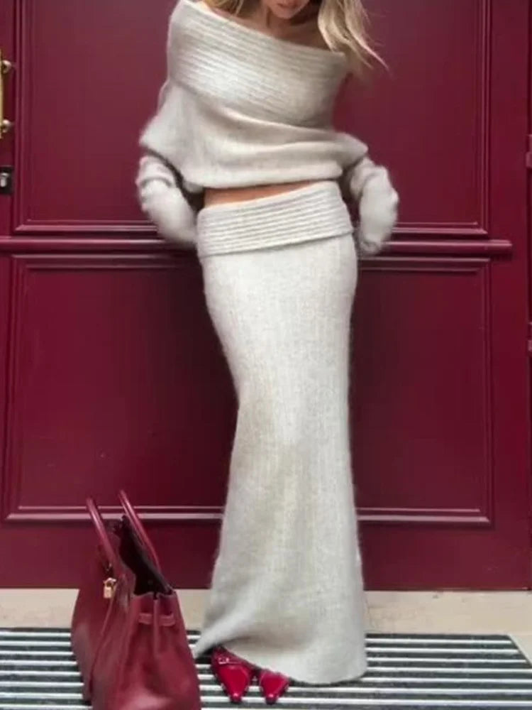 Gracefully Styled Sweater for Any Occasion