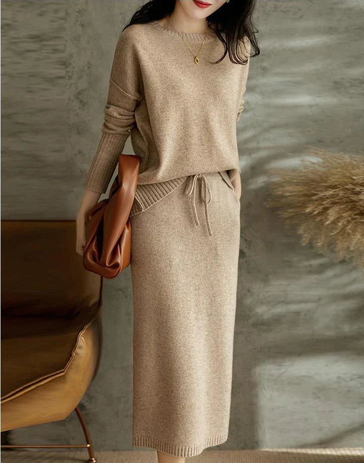 Effortlessly Elegant Garment with a Timeless Design