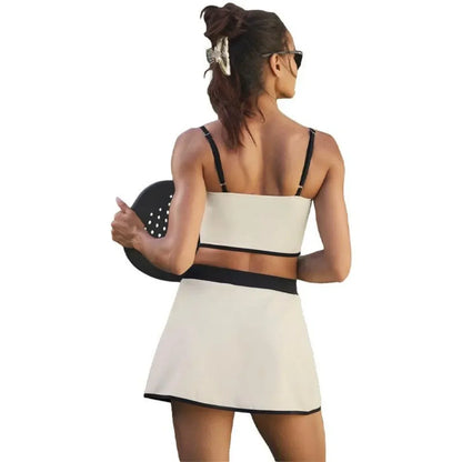 Well Tailored Top with a Graceful Silhouette