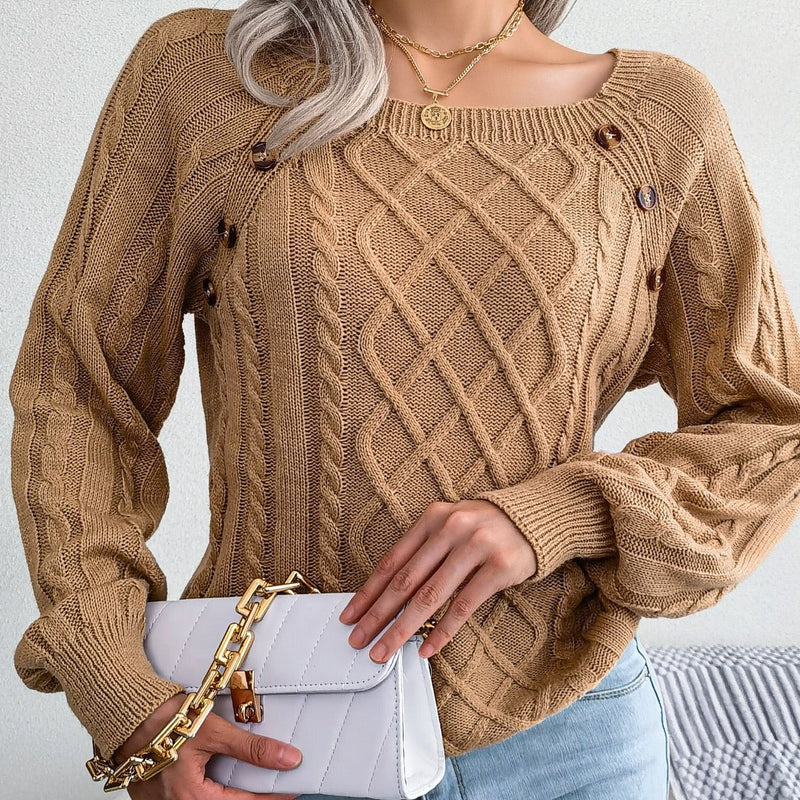 Well Tailored Sweater with a Graceful Silhouette