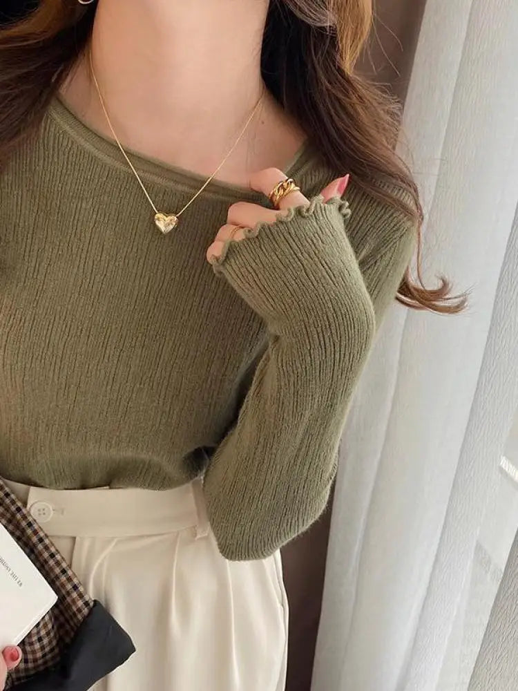 Classic Vintage & Enduringly Stylish Blouse