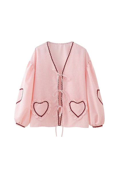 Well Tailored Blouse with a Graceful Silhouette