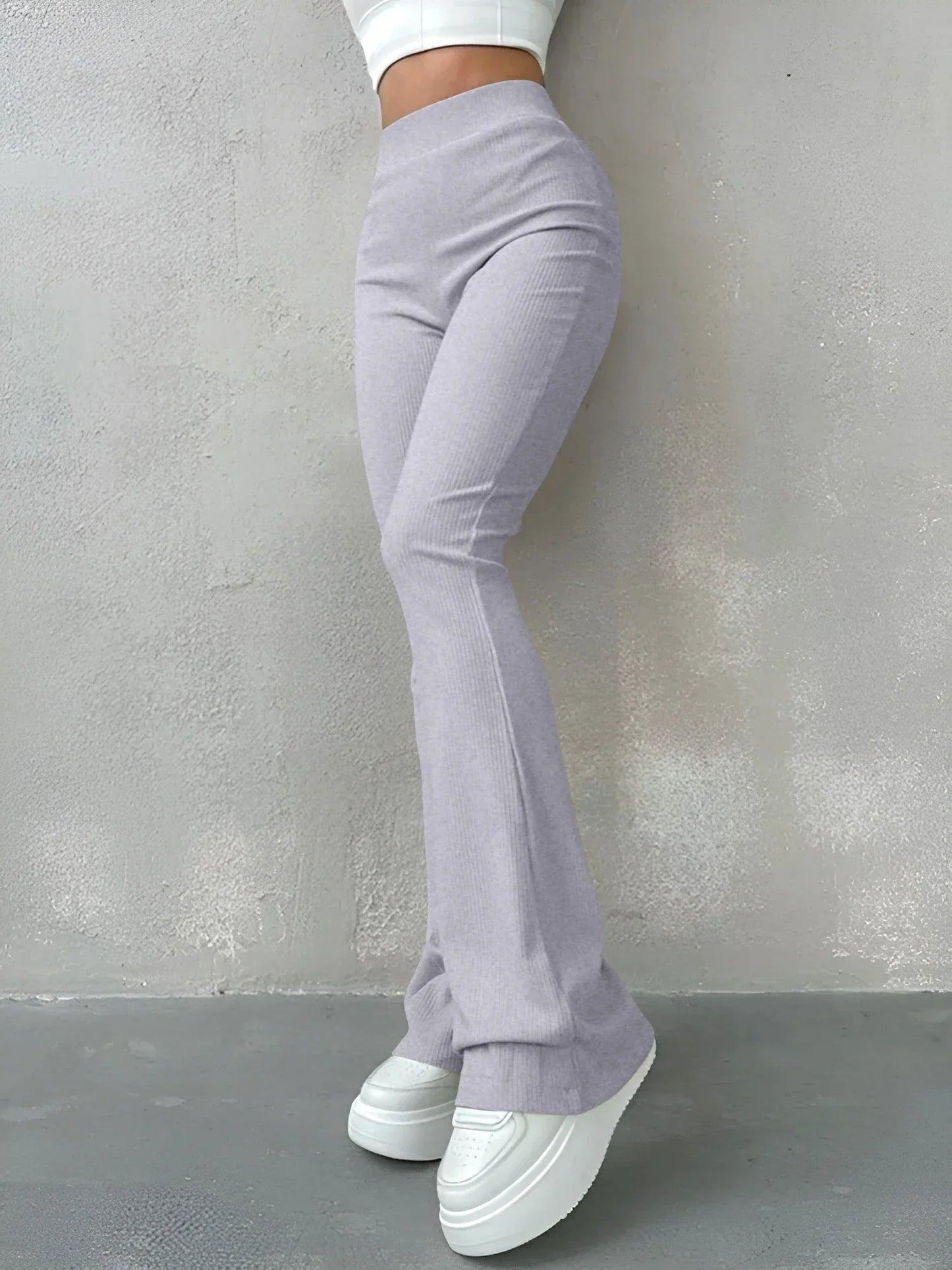 Classic Vintage Trousers with a Flattering Fit