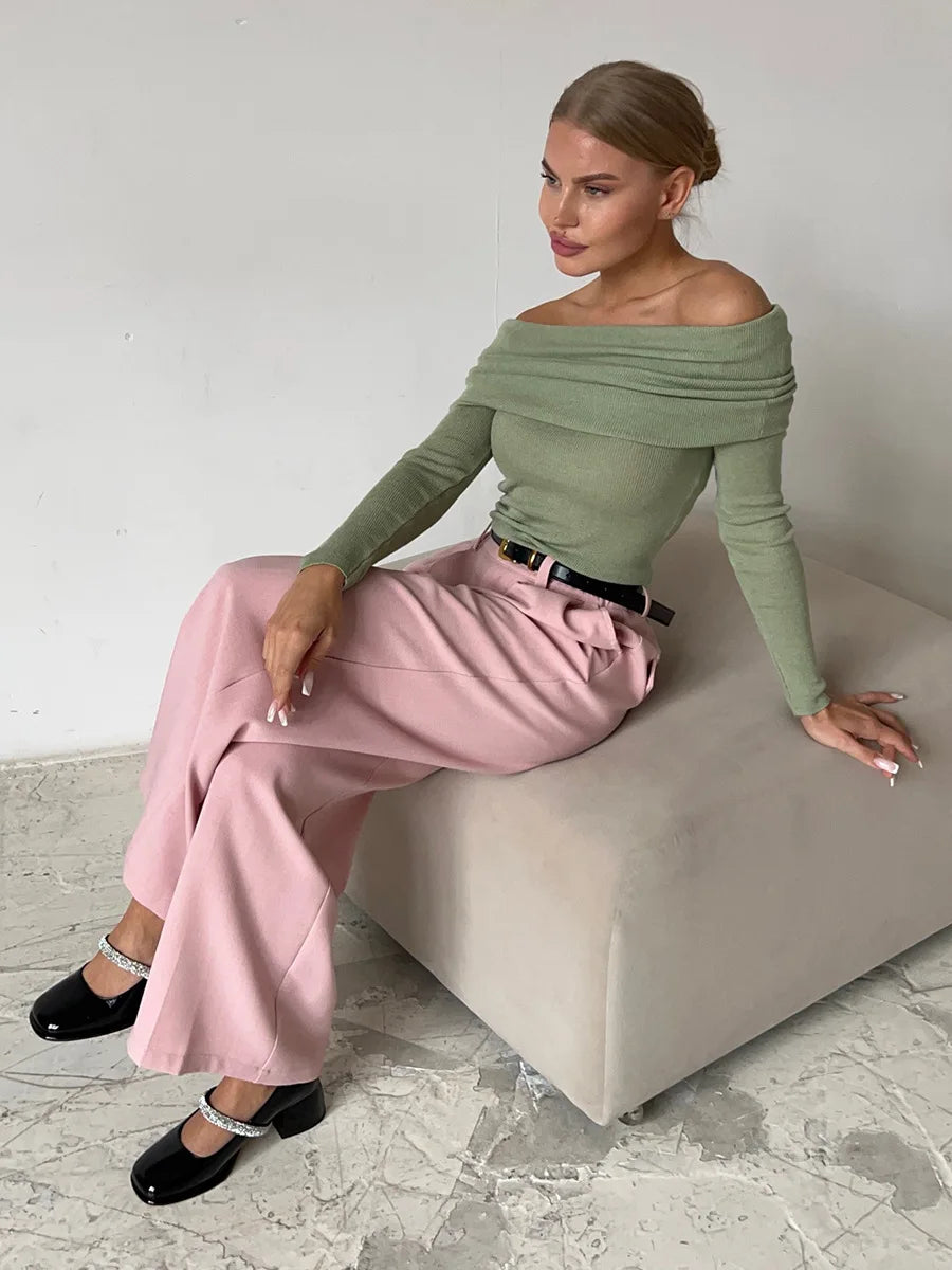 Classic Vintage Sweater with a Flattering Fit