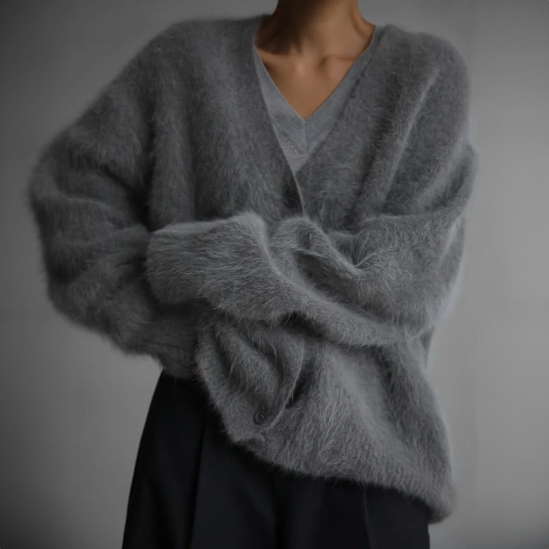 Elegantly Styled Cardigan for Everyday Wear