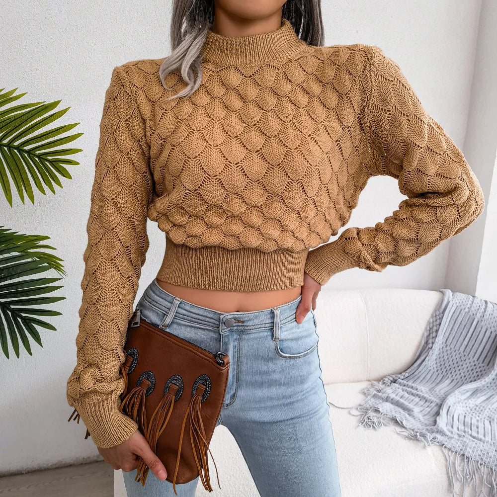 Well Tailored Top with a Graceful Silhouette