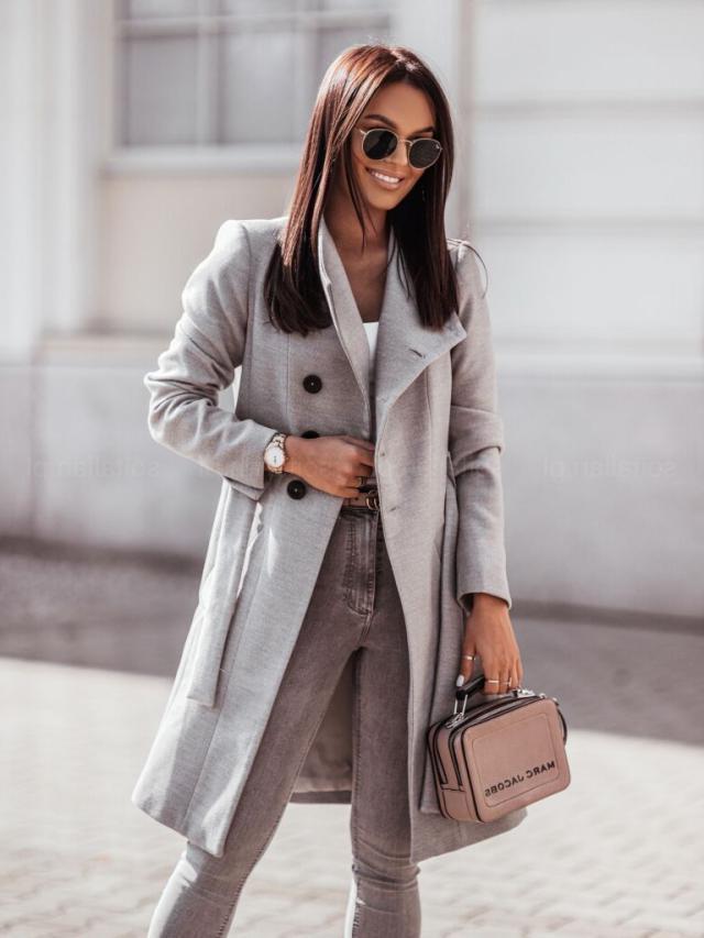 Classic Vintage Coat with a Flattering Fit